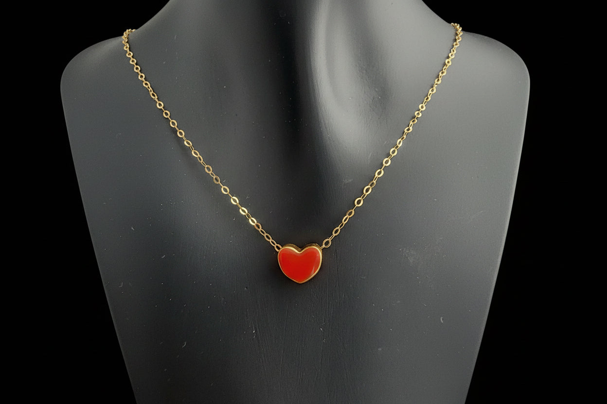 Collar de Oro 18K y colgante Oro 18K forma de corazón piedra natural