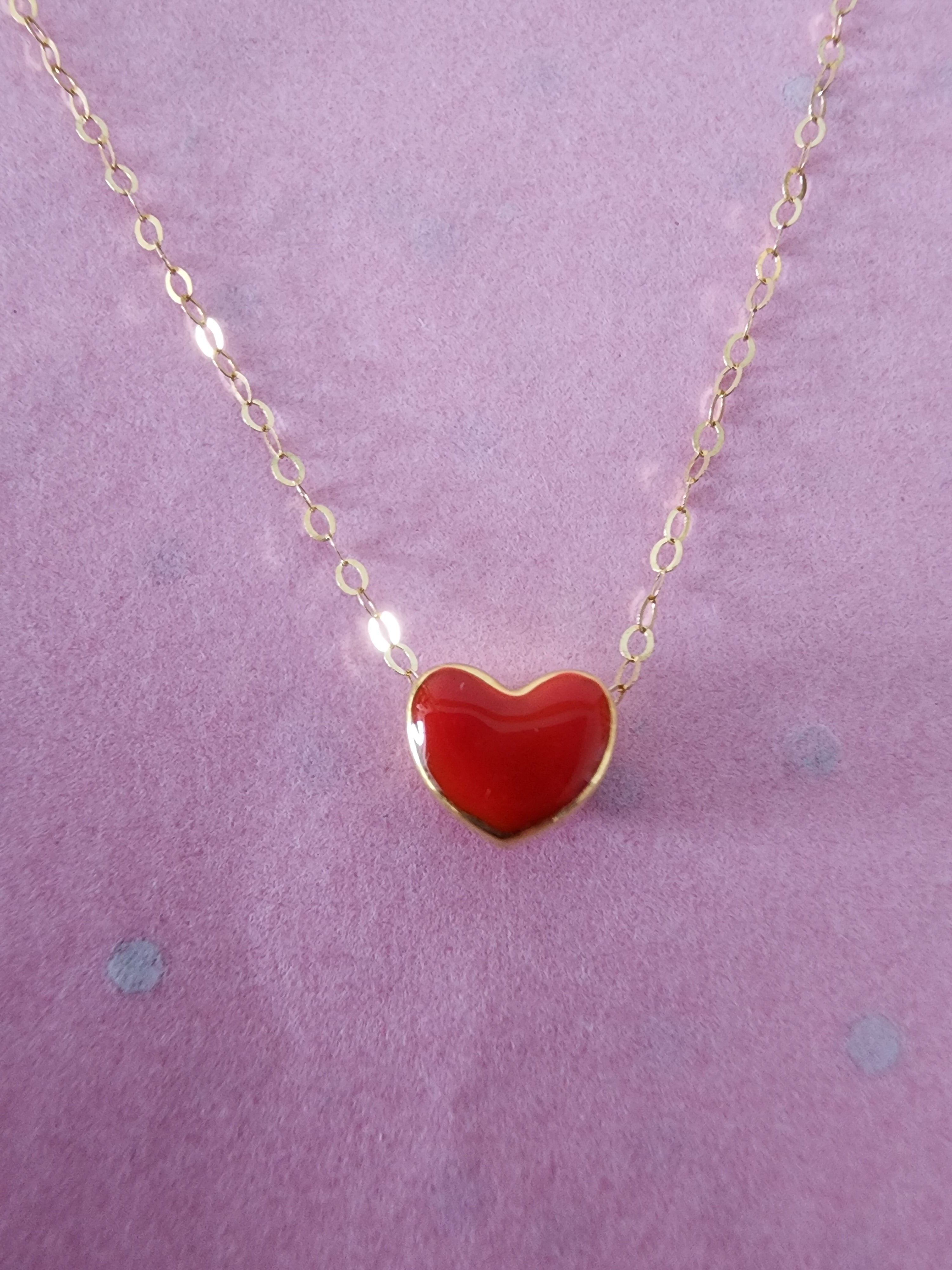 Collar de Oro 18K y colgante Oro 18K forma de corazón piedra natural