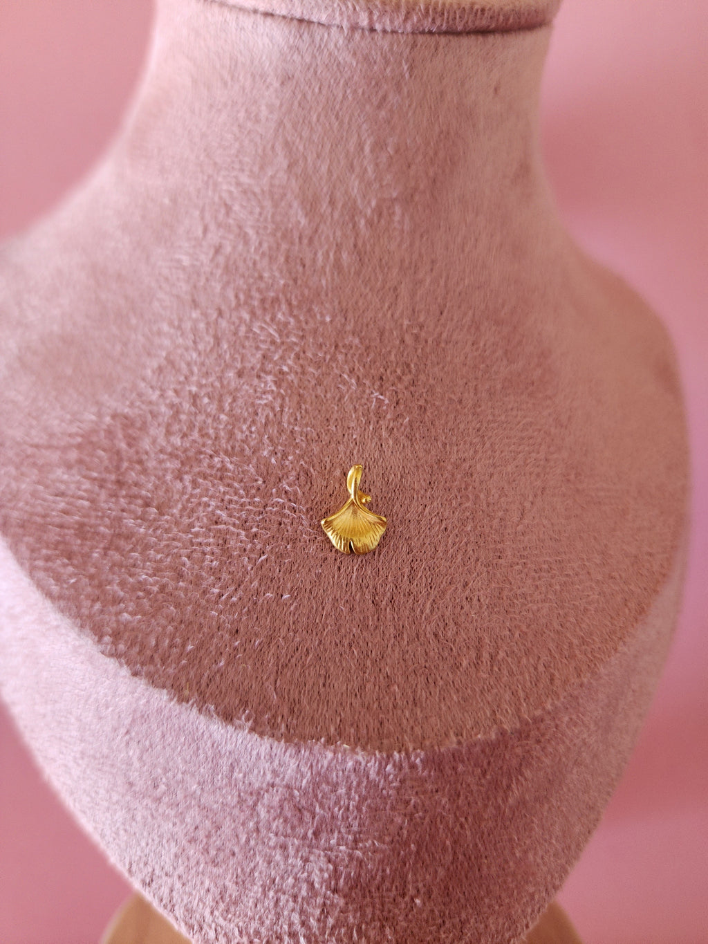 Colgante Oro 24k hoja de ginkgo