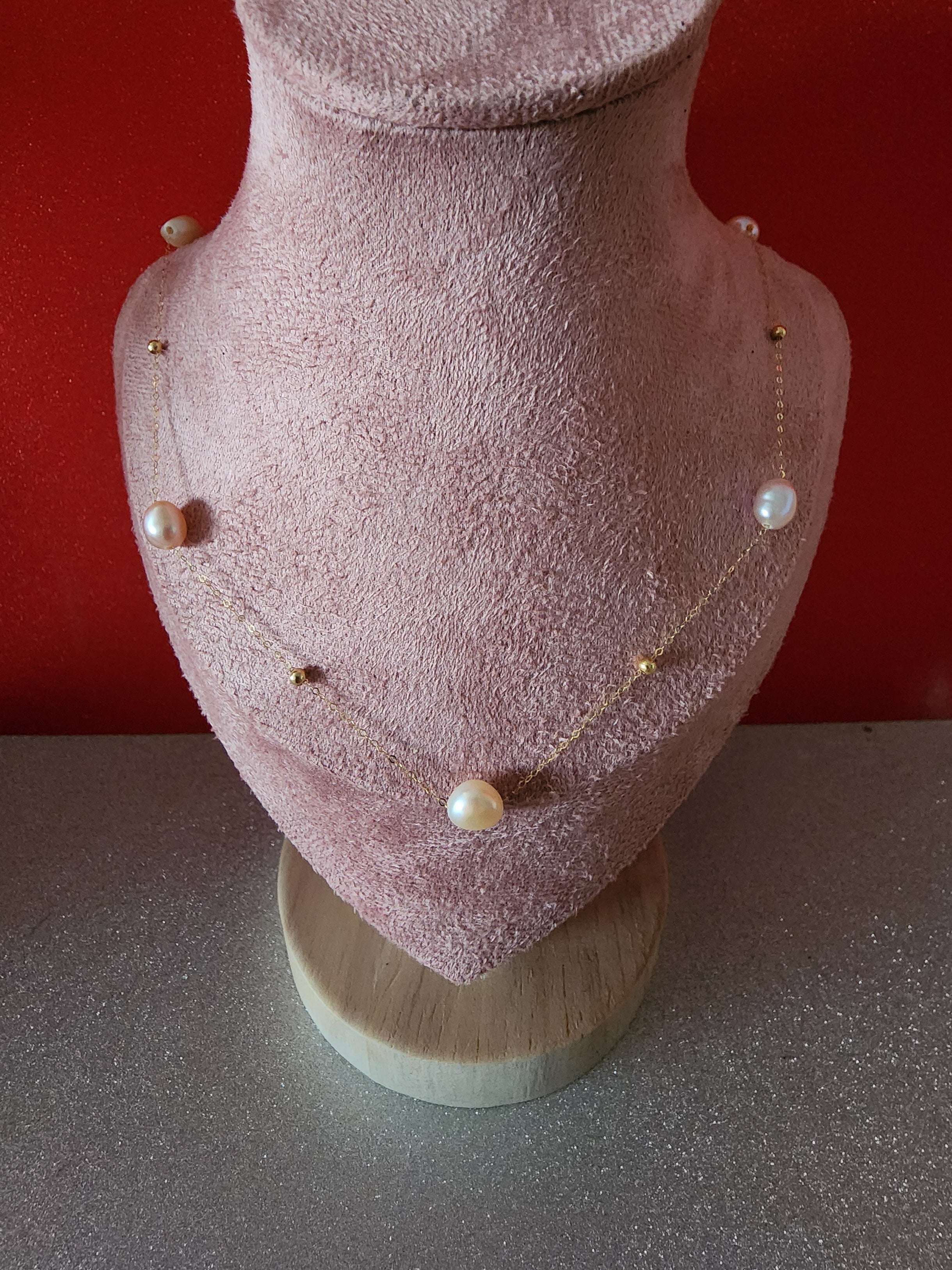 Collar de oro 18K con perlas de agua dulce colores suaves