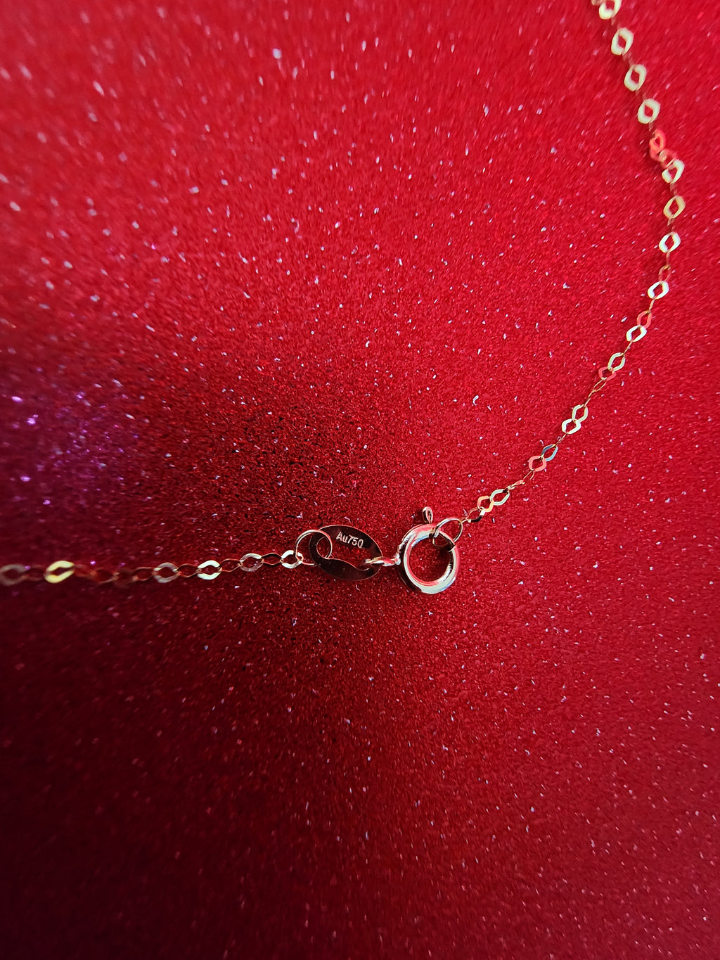Collar de Oro 18K con 8 bolitas en Arco Oro 18k